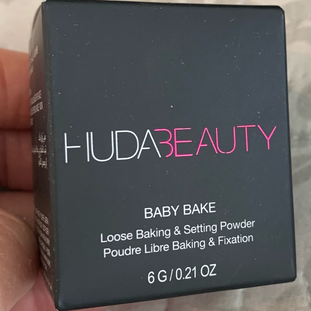 HUDA BEAUTY Baby Bake Loose Baking & Setting Powder - Kunafa